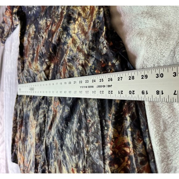 Vintage-Inspired Floral Pattern Long Sleeve Dress With Gold Embroidered Applique - Picture 6 of 10